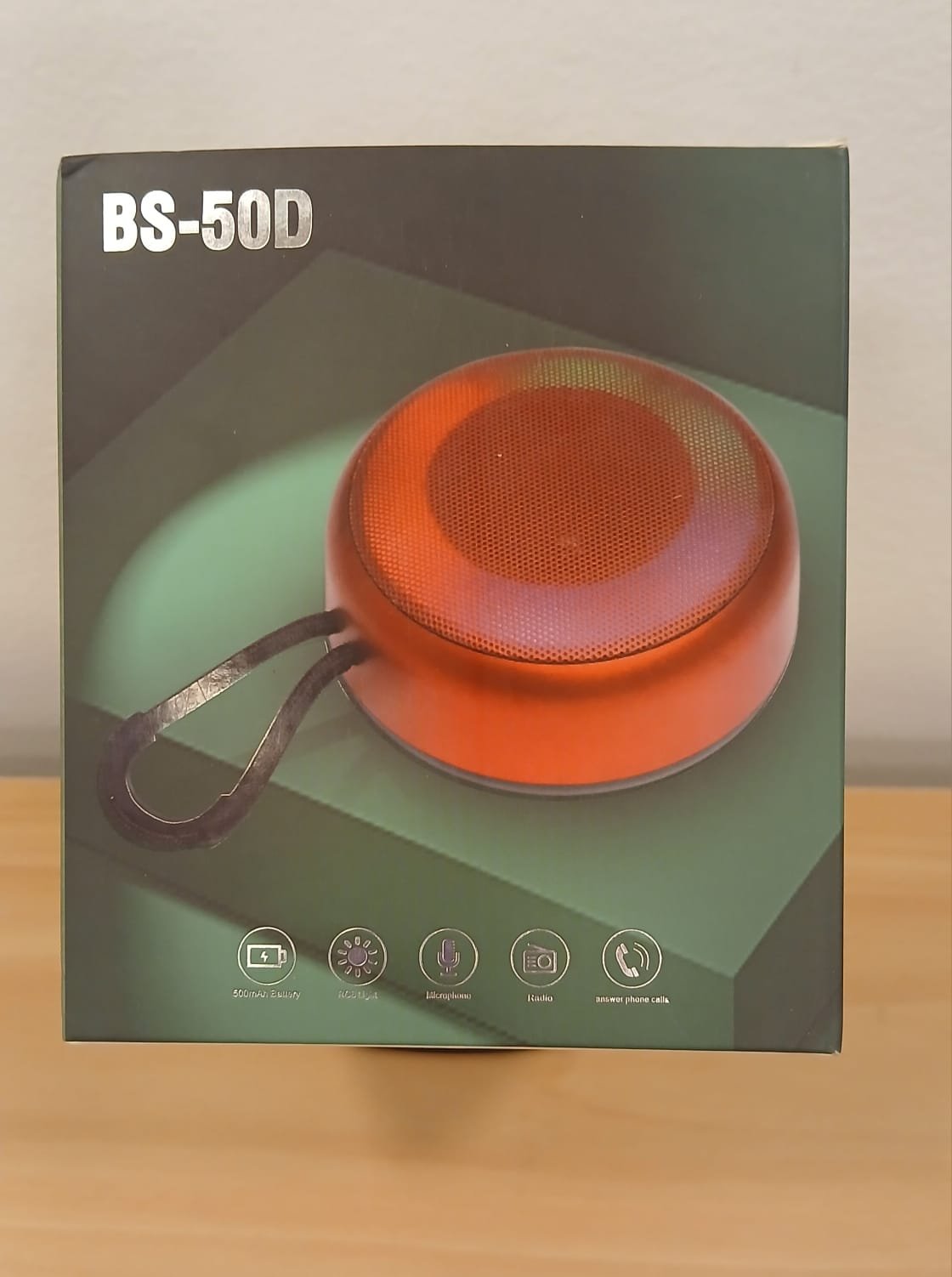 PARLANTE PORTATIL BLUETOOTH C/LUZ BS-50D REF: BD-50D